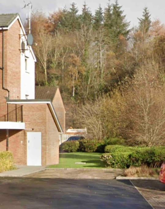Lovely 1 Bedroom Studio Apartment - Merthyr Tydfil Eksteriør bilde